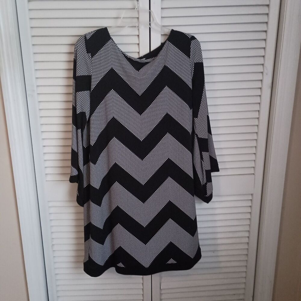 Emma & Michele Women's Dress Size Large Black White Chevron Print 3/4 Sleeve